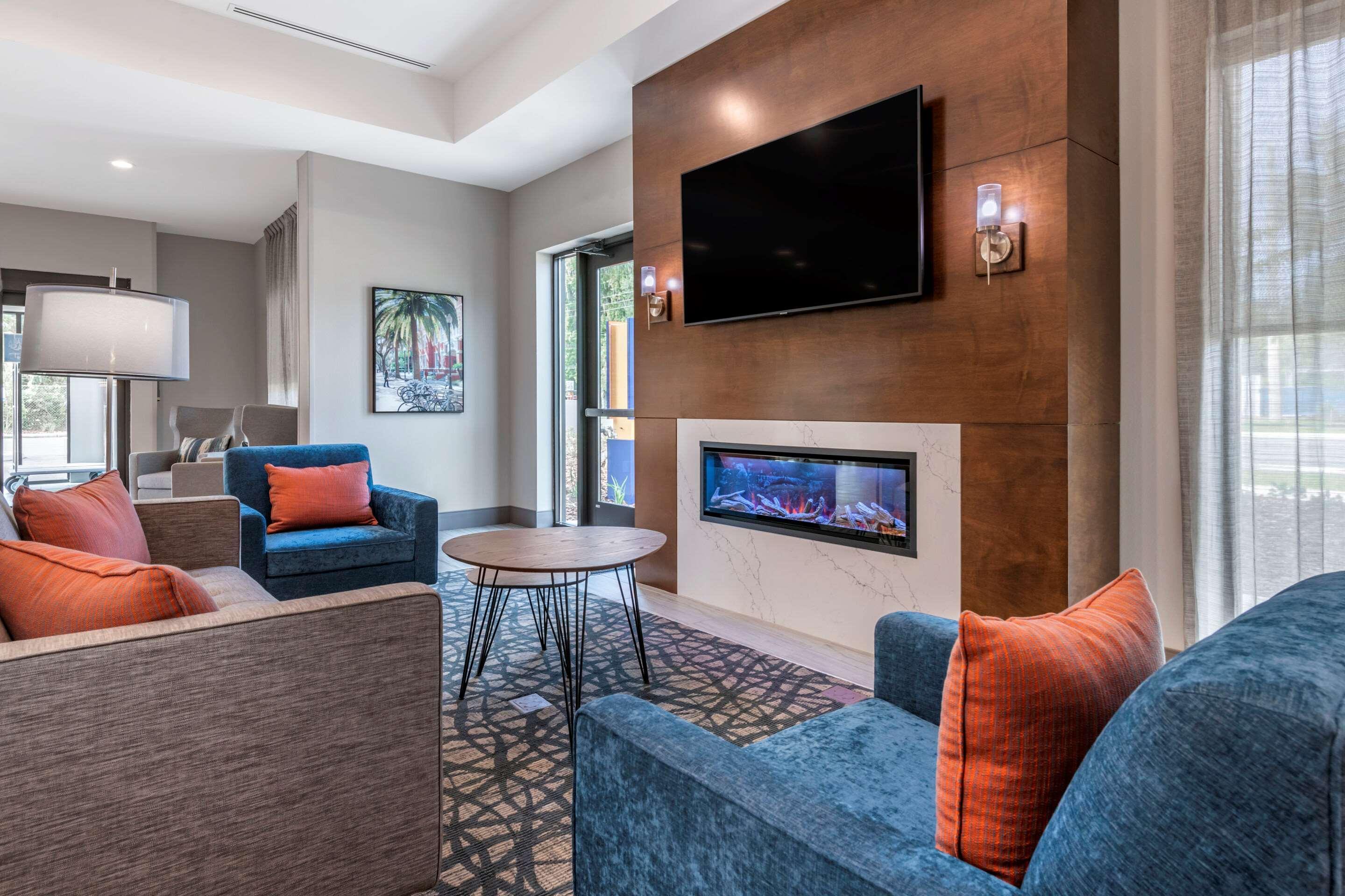 Comfort Suites Gainesville Near University Exteriér fotografie
